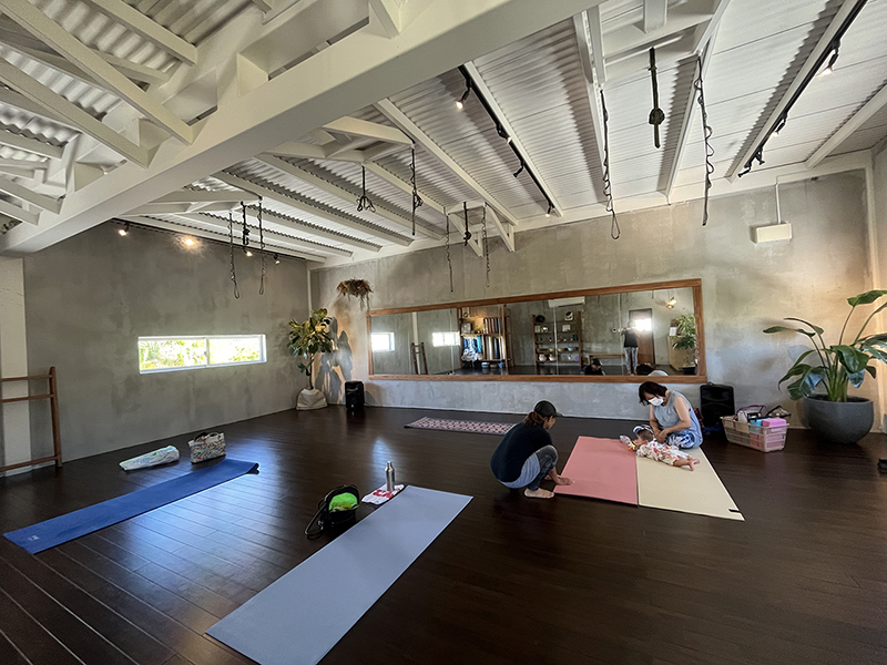 スタジオヨガ スタジオヨガ