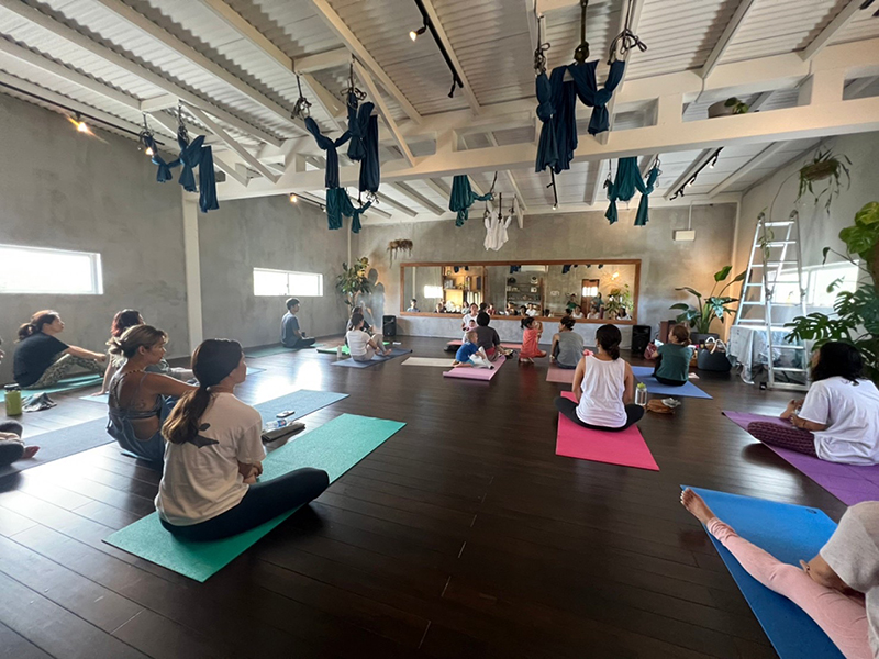 スタジオヨガ スタジオヨガ